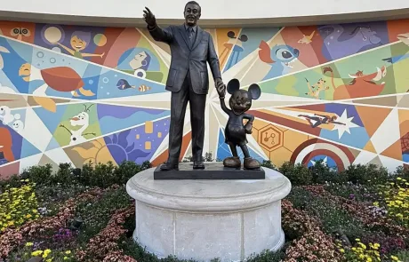 Estatua Partners con Walt Disney y Mickey