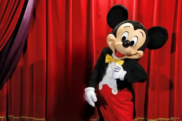 Meet Mickey Mouse Disneyland París