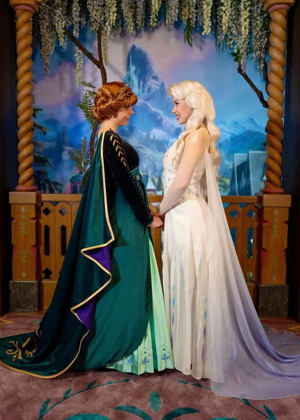 Rencontre Royal - Elsa y Anna World of Frozen - Disneyland París