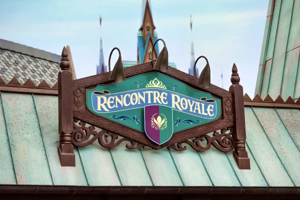 Rencontre Royal - Elsa y Anna World of Frozen - Disneyland París