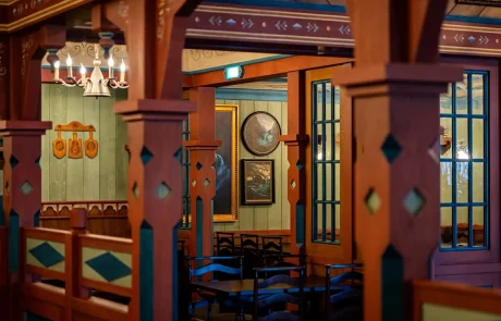 Nordic Crowns Tavern - World Of Frozen - Disneyland París