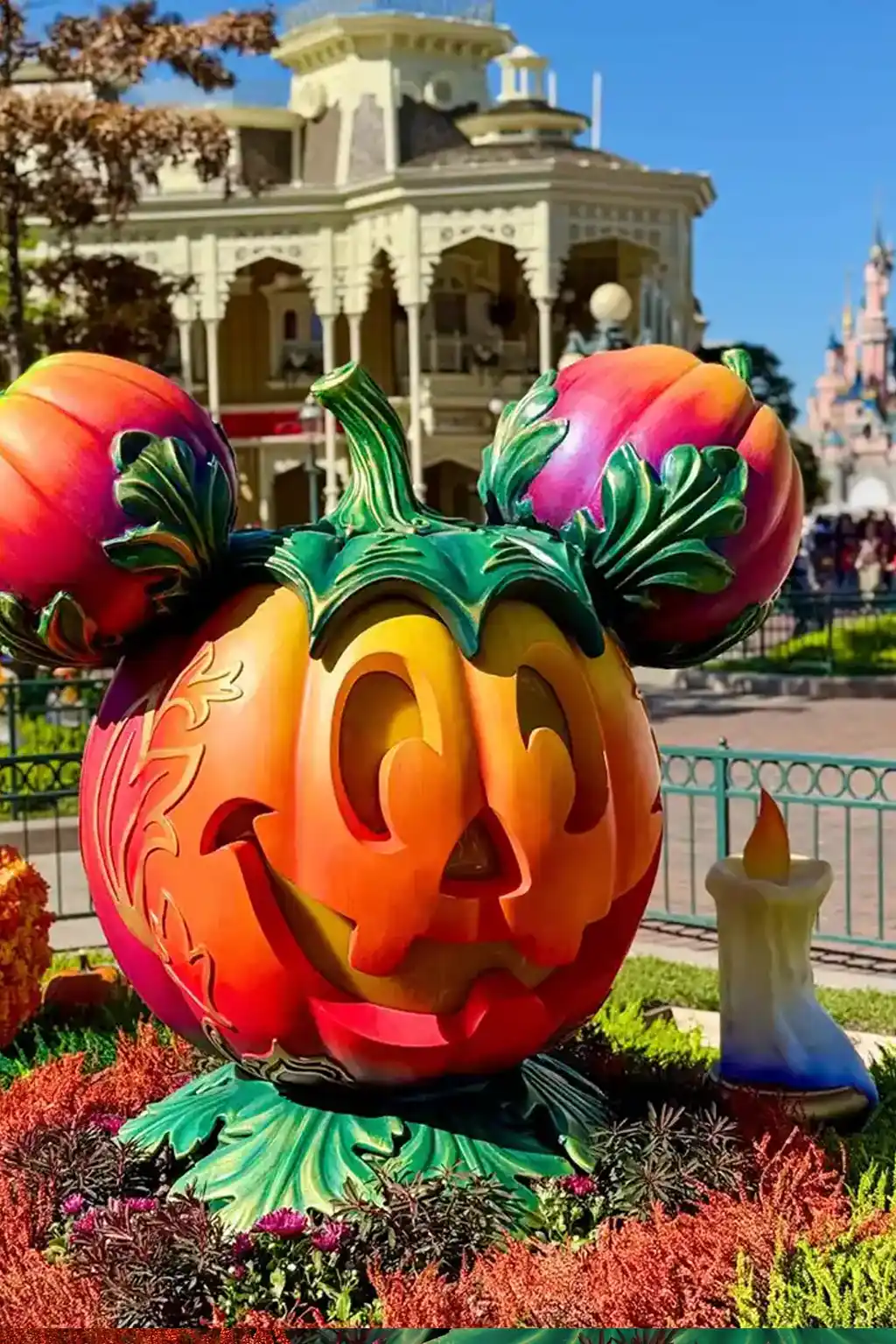 Halloween en Disneyland Paris 2026 - Decoración velas y calaberas Mickey, Minnie, Donald y Goofy