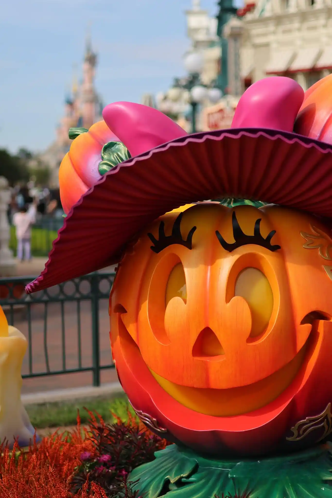 Halloween en Disneyland Paris 2026 - Decoración velas y calaberas Mickey, Minnie, Donald y Goofy